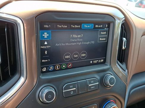 Used 2019 Chevrolet Silverado 1500 High Country w/ High Country Premium Package AWD/4WD image 19