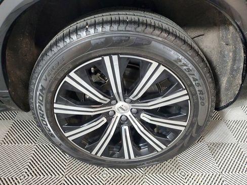 Certified 2023 Volvo XC90 B5 Core w/ Climate Package AWD/4WD image 11