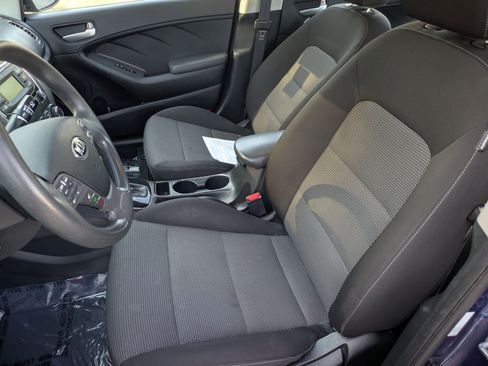 Used 2018 Kia Forte LX image 17