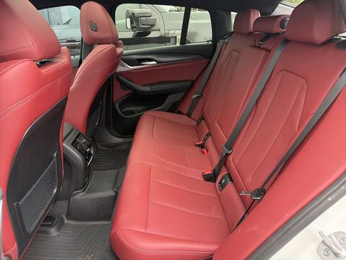 Certified 2025 BMW X4 xDrive30i w/ M Sport Package AWD/4WD image 7