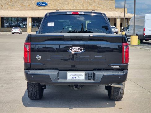 New 2026 Ford F150 XLT w/ XLT Black Appearance Package AWD/4WD image 8