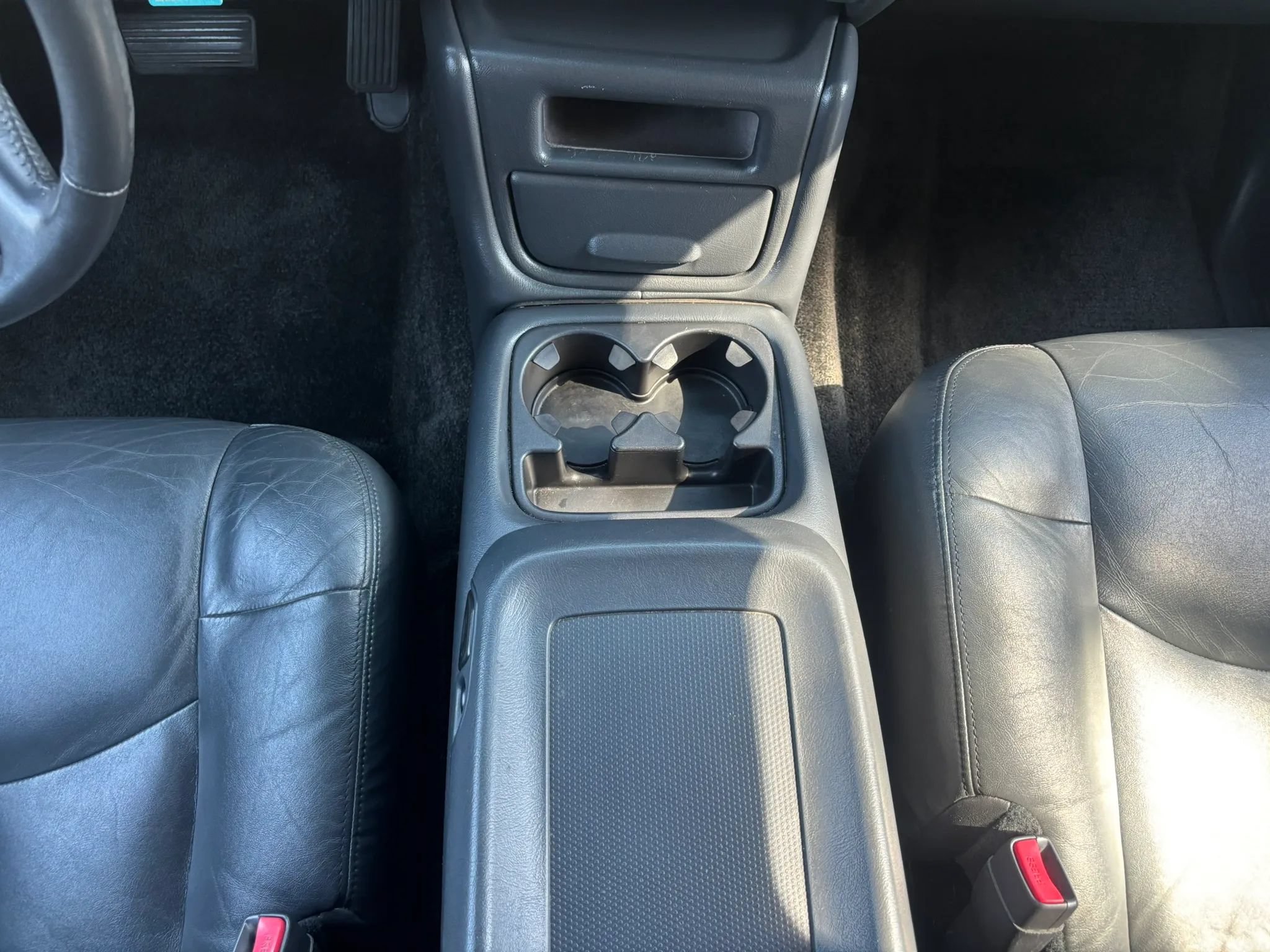Used 2002 Chevrolet Avalanche 2500 w/ Convenience Pkg AWD/4WD image 23