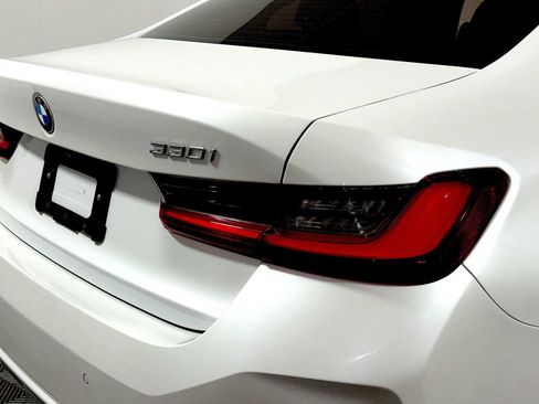 Used 2023 BMW 330i xDrive Sedan w/ Driving Assistance Package AWD/4WD image 28