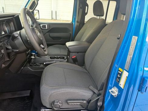 Used 2025 Jeep Wrangler Unlimited Sport AWD/4WD image 14