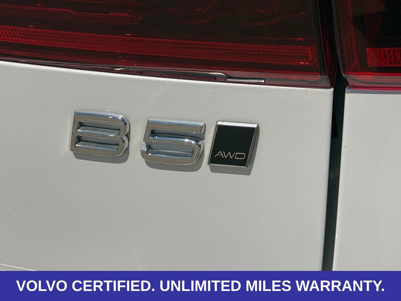 Certified 2026 Volvo XC60 B5 Plus AWD/4WD image 8