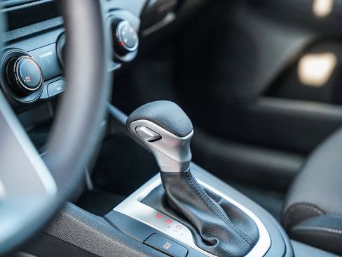 Used 2024 Kia Forte LXS w/ LXS Technology Package image 19