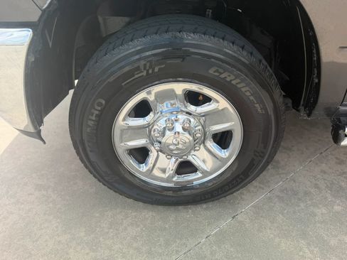 Used 2018 RAM 2500 Tradesman w/ Chrome Appearance Group RWD image 15