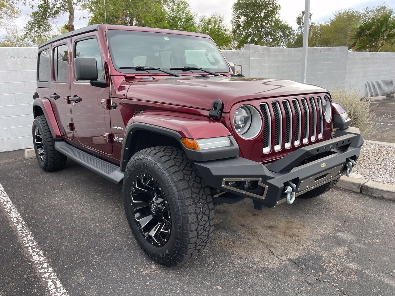 Used 2021 Jeep Wrangler Unlimited Sahara AWD/4WD image 3