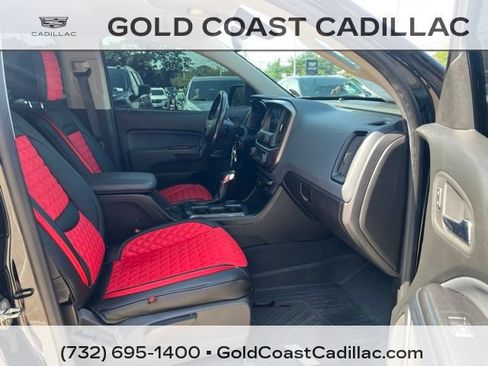 Used 2022 Chevrolet Colorado Z71 w/ Z71 Midnight Edition AWD/4WD image 7