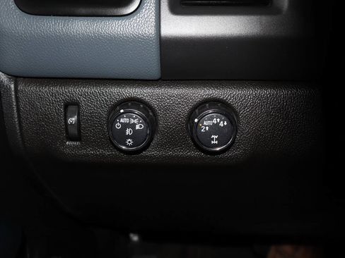 Used 2020 Chevrolet Colorado Z71 AWD/4WD image 21