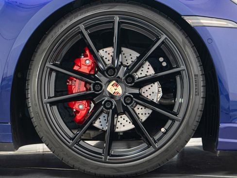 Used 2022 Porsche 911 Carrera RWD image 42