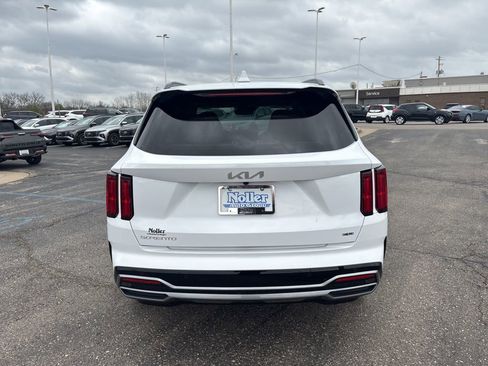 Used 2023 Kia Sorento SX image 6