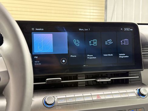 Certified 2025 Hyundai Kona SEL FWD image 22