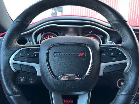 Used 2018 Dodge Challenger R/T Scat Pack w/ Leather Interior Group image 22