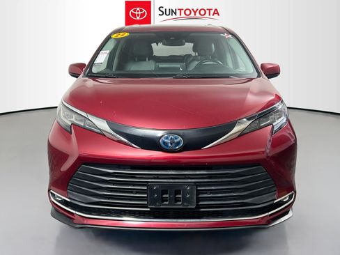 Used 2022 Toyota Sienna XLE FWD image 10