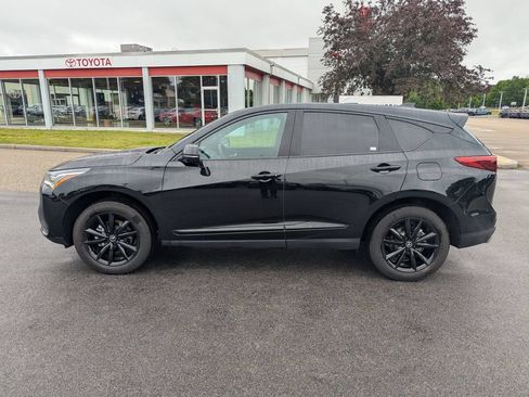 Used 2025 Acura RDX SH-AWD image 2