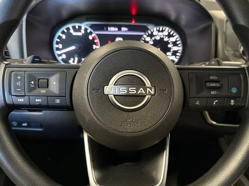 Used 2024 Nissan Rogue SV AWD/4WD image 23