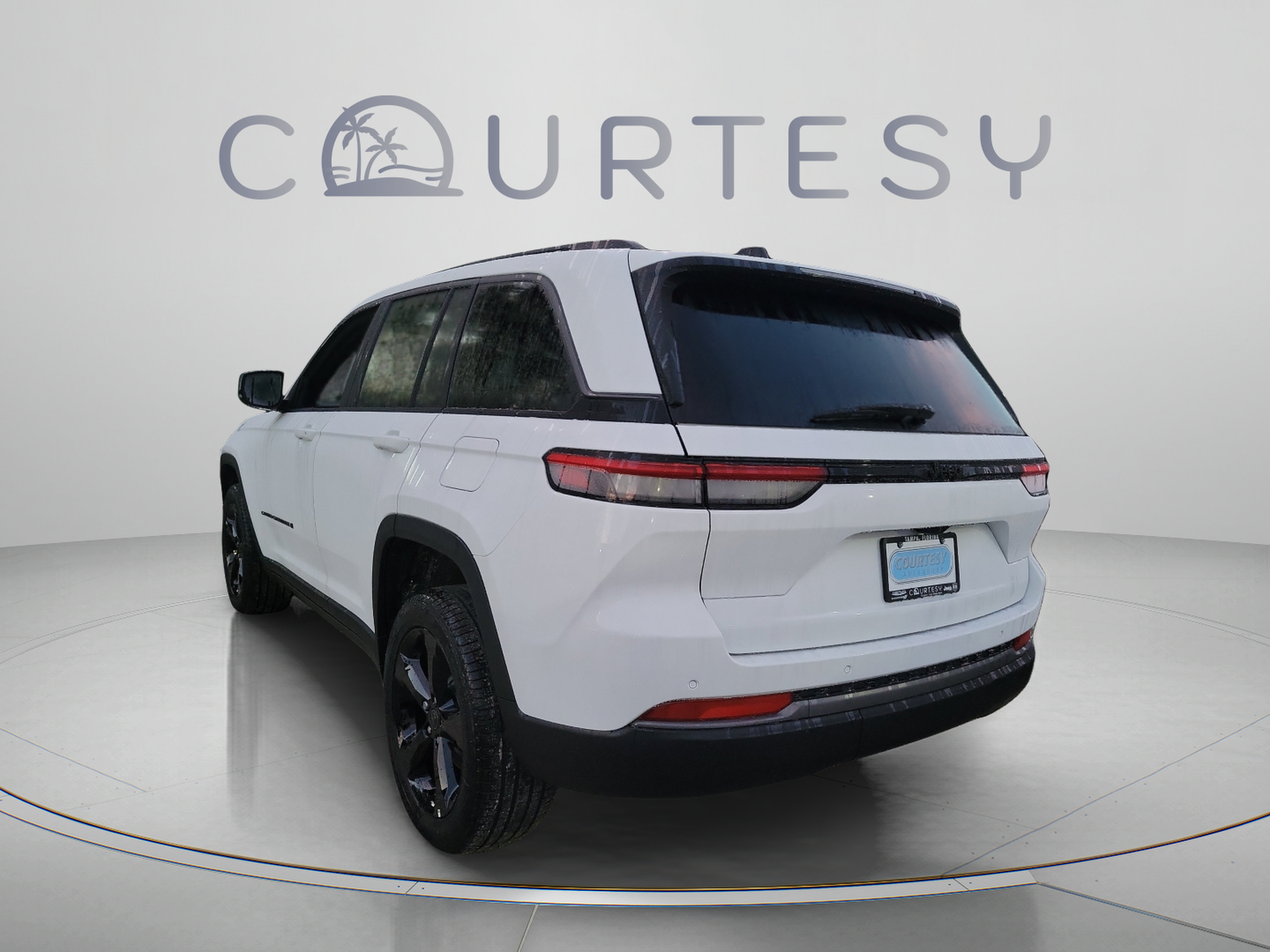 New 2027 Jeep Grand Cherokee Limited w/ Limited Altitude Package RWD image 2