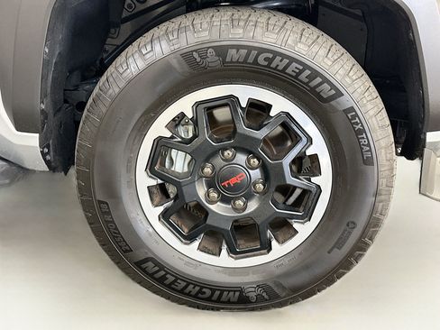 Used 2025 Toyota 4Runner TRD Off-Road Premium w/ Tow Technology Package AWD/4WD image 36