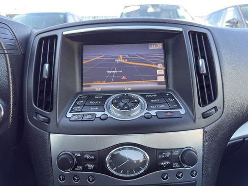 Used 2012 INFINITI G37 Journey w/ Premium Pkg image 18