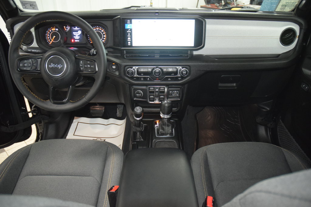 Used 2024 Jeep Wrangler Unlimited Sport AWD/4WD image 27