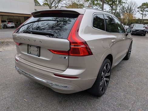 Certified 2023 Volvo XC60 B5 Ultimate image 4
