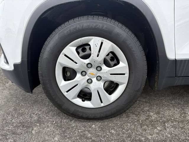 Used 2018 Chevrolet Trax LS FWD image 14