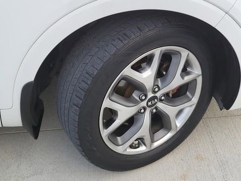 Used 2019 Kia Sorento SX image 5