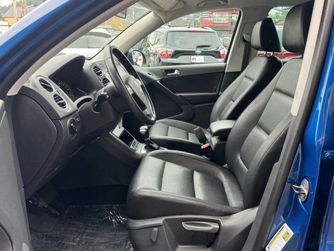 Used 2010 Volkswagen Tiguan Wolfsburg Edition image 10