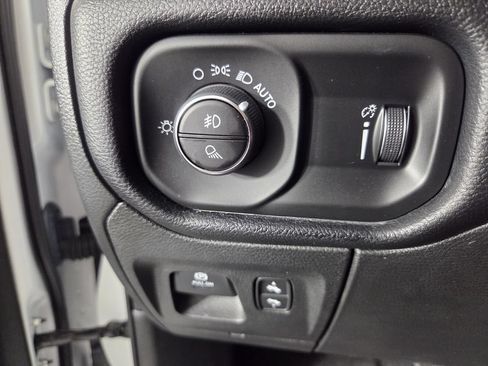 Used 2021 RAM 1500 Big Horn AWD/4WD image 19