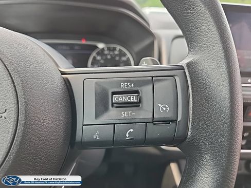 Used 2024 Nissan Rogue S AWD/4WD image 27