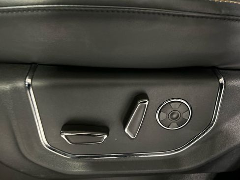 Used 2023 Ford Expedition Platinum AWD/4WD image 11
