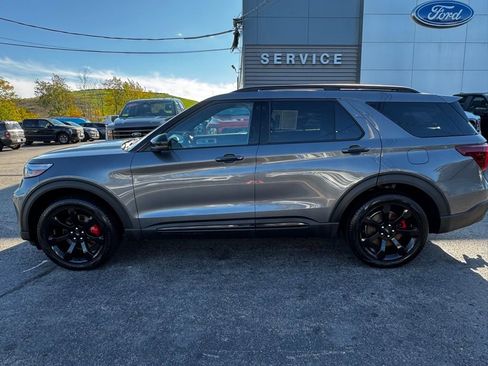 Used 2024 Ford Explorer ST w/ Equipment Group 401A image 2