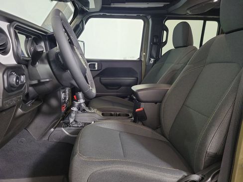 Used 2025 Jeep Wrangler Unlimited Sport AWD/4WD image 12