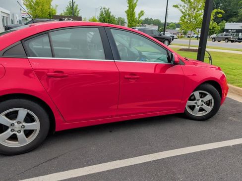 Used 2016 Chevrolet Cruze LT FWD image 3