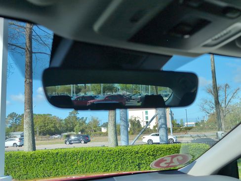 Used 2025 Toyota Camry LE w/ Convenience Package image 26