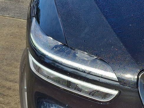 Used 2025 Genesis GV70 2.5T Advanced w/ Advanced Package image 28