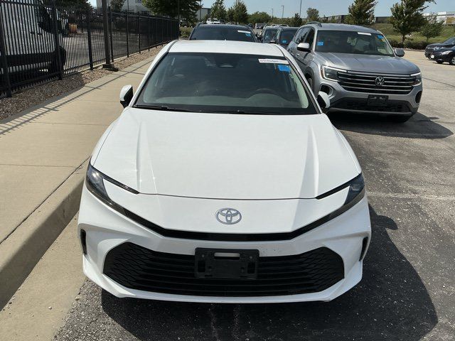 Used 2025 Toyota Camry LE FWD image 3