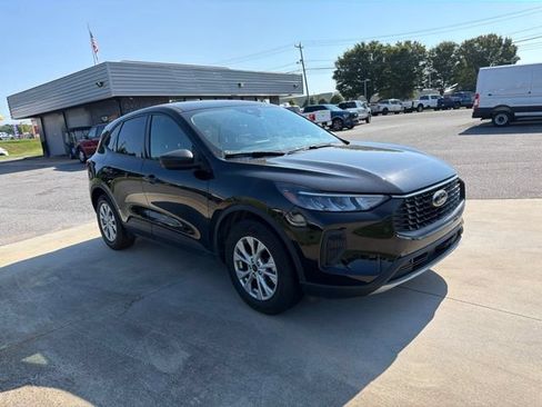 Used 2025 Ford Escape Active FWD image 3