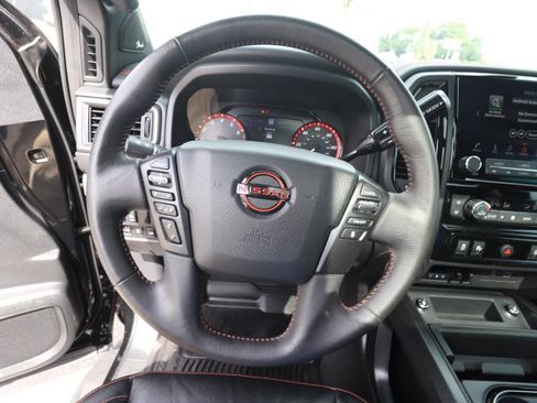 Used 2024 Nissan Titan PRO-4X w/ Pro-4x Convenience Package AWD/4WD image 20