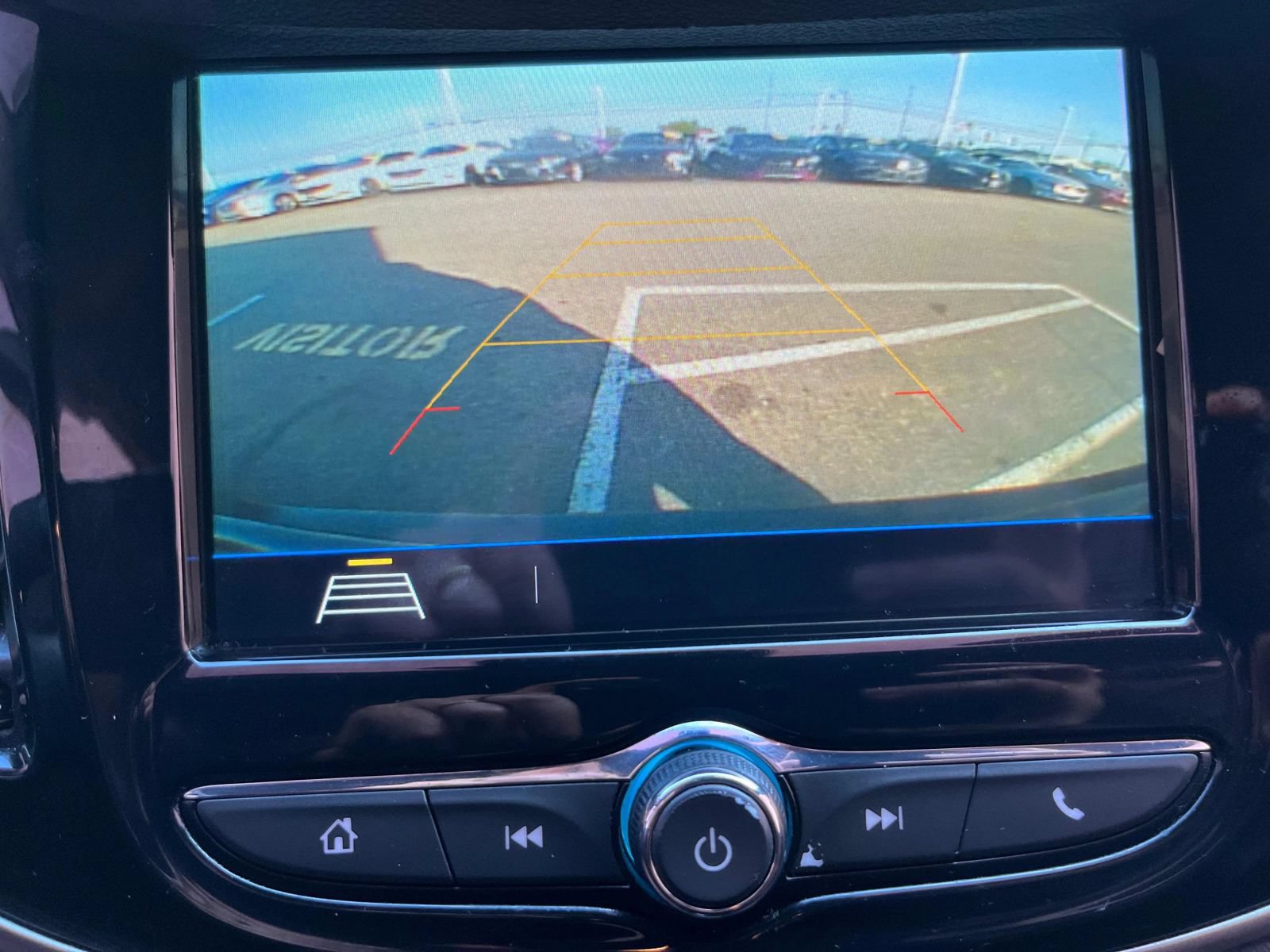 Used 2018 Chevrolet Trax LT w/ Redline Edition FWD image 22