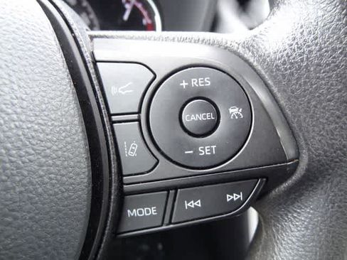 Certified 2025 Toyota RAV4 XLE FWD image 17