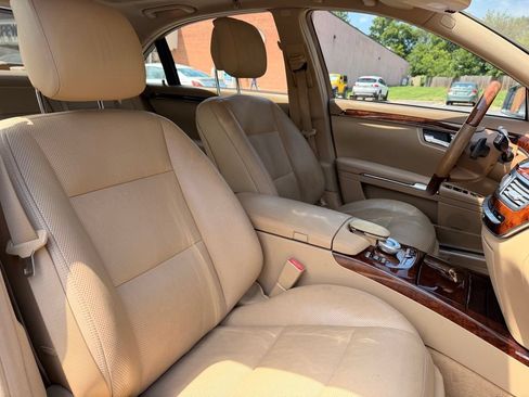 Used 2010 Mercedes-Benz S 550 4MATIC image 9