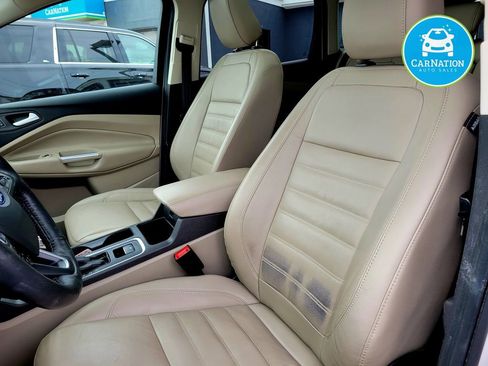 Used 2019 Ford Escape Titanium image 8