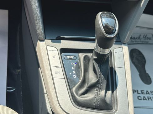 Used 2018 Hyundai Elantra Value Edition FWD image 23
