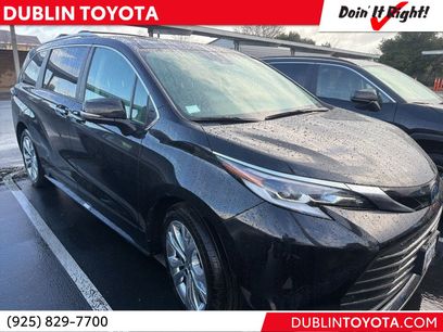 Certified 2023 Toyota Sienna Platinum