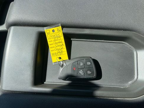 Used 2023 Chevrolet Silverado 1500 RST w/ Z71 Off-Road Package image 4