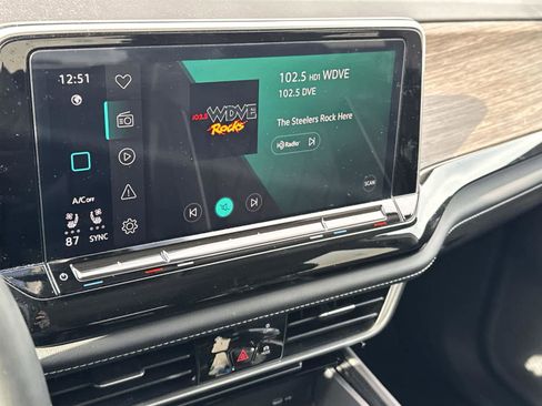 Used 2024 Volkswagen Atlas SEL Premium R-Line image 23