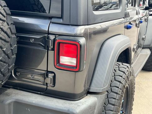 Used 2019 Jeep Wrangler Unlimited Sport image 13