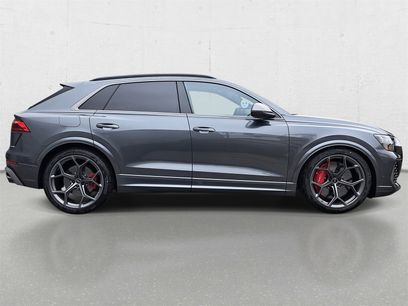New 2025 Audi RS Q8 performance